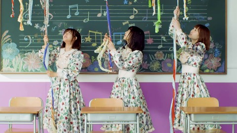 欅坂46 『音楽室に片想い』 300