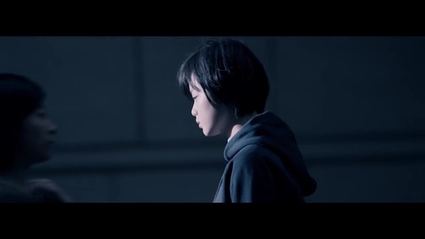 24hコスメ 2018年春TVCM平手友梨奈 ロングバージョン 066