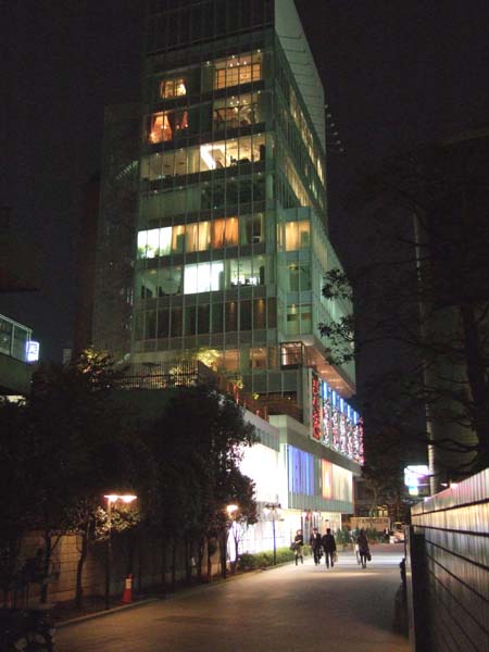 青山のとあるビル