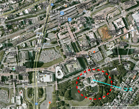 パルテノン多摩の大階段3