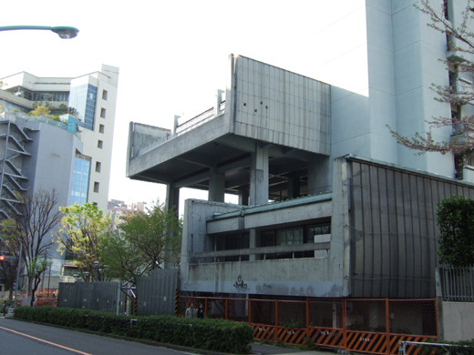 渋谷宮下公園のほうへ下る坂2