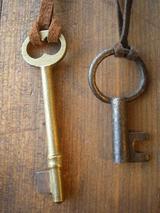 和箪笥の鍵 : キジトラの針金仕事