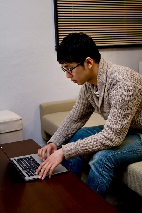 TAN_sofadePCwosawarudezaina-_TP_V1