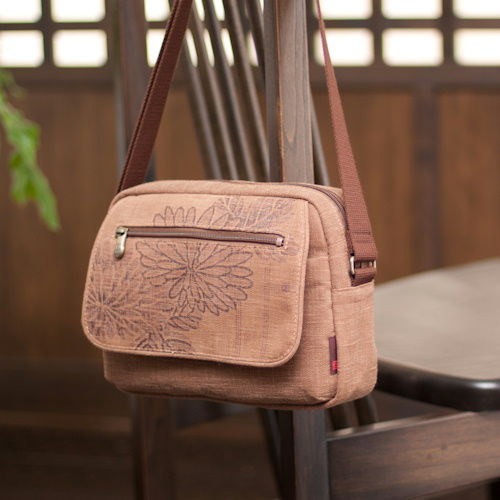 敬老の日、贈って喜ばれるプレゼント。柿渋染めショルダーバッグ