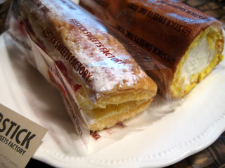 「STICK SWEETS FACTORY」の純生ロールケーキ