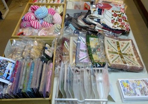 「第3回手作りクラフト展」店内