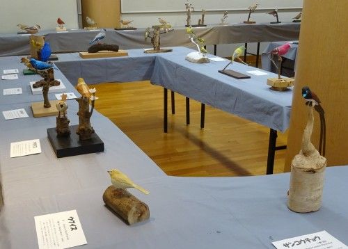 「野鳥に親しむ・バードカービング作品展2016」新宿御苑インフォメーションセンターのアートギャラリー