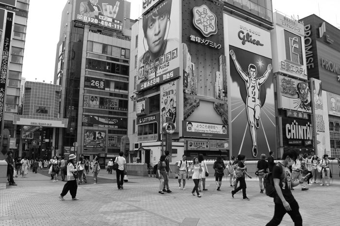 大阪・中央区・【モノクロさんぽ】戎橋界隈20150623-2