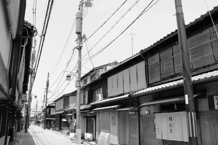 京都・東山区・【モノクロさんぽ】花見小路界隈20150624-3