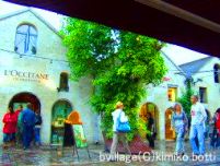 ��village��C)kimiko.botti