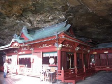 Miya-shrine2