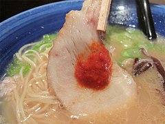 料理:六白ラーメンのチャーシュー@ろくの家大黒・小倉