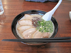 10ランチ:半焼豚らーめん650円@ラーメン神