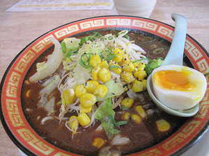 4黒味噌元祖こいめ味小盛り680円@三平ラーメン本店