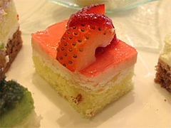 料理:デザート・ケーキアップ@クラウンカフェ・ANAクラウンプラザ