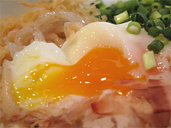 料理:おろしぶっかけの温泉玉子@うどん・博多あかちょこべ