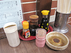 店内:卓上@金龍食堂・親富孝通り・天神