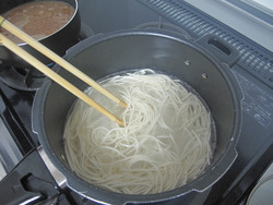 3麺ゆでる@熊本ラーメンうまか軒