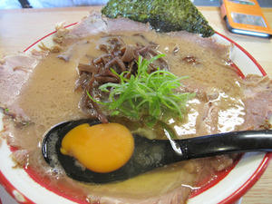 16特チャーシューメン生卵80円@麺屋香