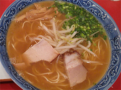 料理:ラーメンセットのラーメン@四方平・北九州小倉