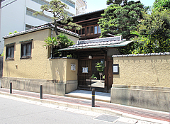 外観:松楠居(しょうなんきょ)@博多織デベロップメントカレッジ・松楠居・やぶ金
