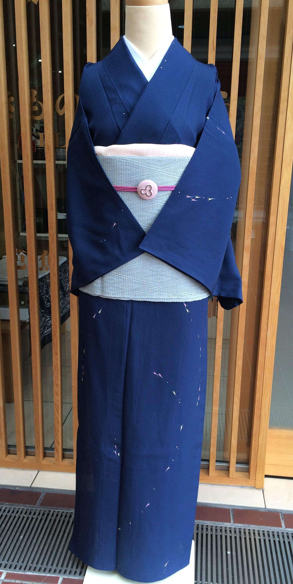 紺色めだか文竪絽着物と薄グレー地レース名古屋帯 : きもの な か む ら