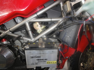 DUCATI ST2 タイミングベルトのベアリング交換(遊動側) : 鉄クズ達の DUCATI ST2 タイミングベルトのベアリング交換(遊動側) : 鉄クズ達の