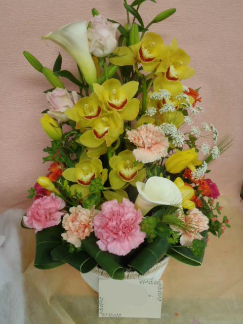花ギフト|フラワーギフト|誕生日 花|カノシェ話題|スタンド花|ウエディングブーケ|花束|花屋|黄色シンビ