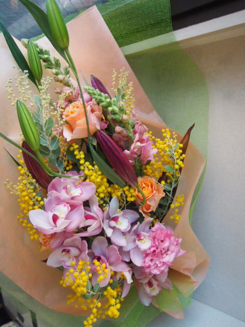 花ギフト|フラワーギフト|誕生日 花|カノシェ話題|スタンド花|ウエディングブーケ|花束|花屋|53126