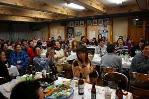 にぎわう会場