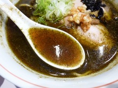 EIJI(南3条スガイディノス店)_BLACK海苔ラーメン(スープ)_201706