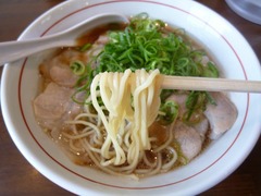 八乃木_中華そばしょうゆ(麺)_201706