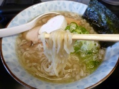 ツバメ_煮干し中華そばしお(麺)_201706