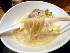 藤虎_鶏白湯塩(麺)_201509