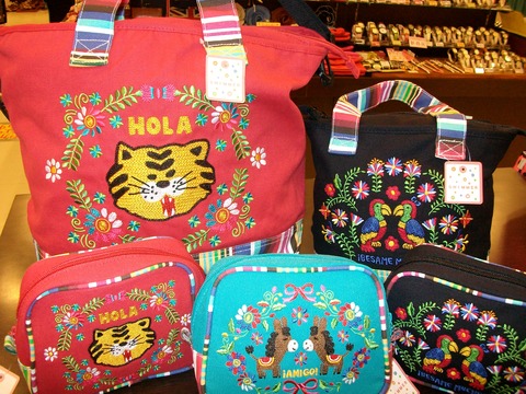 スタッフも一目惚れ!!メキシカン刺繍バッグ&ポーチ