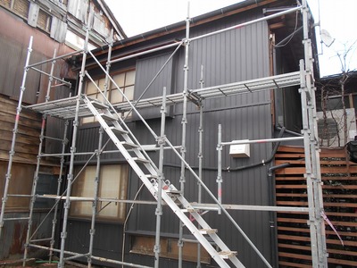 新潟県三条市の建築板金店 遠藤板金工業(有) 外壁リフォーム角波カラーGL0.35mm