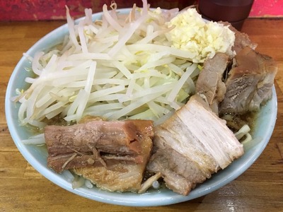 16/11/30ラーメン髭06