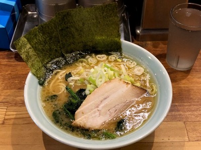 18/05/06ラーメン鶴一家 05