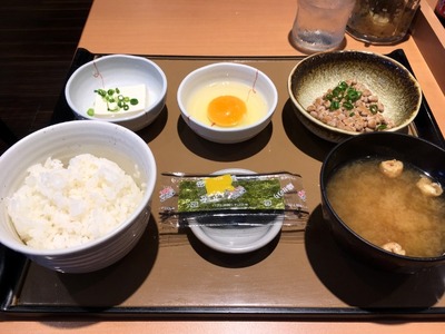 17/07/22やよい軒馬車道店 04