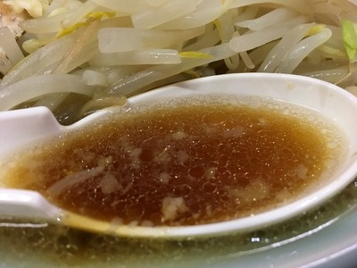 16/11/30ラーメン髭08