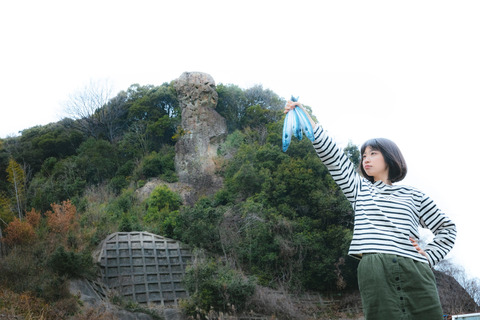 レストランを出ようとしたら、彼女が泣きそうな顔をしていた。俺「どうしたの?」彼女「今までの男性と違う。付き合いづらい」俺「今日なんか変だね」彼女「もう別れてください!」