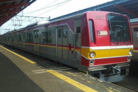 611905