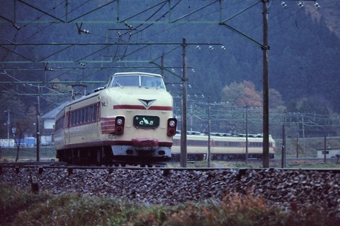 b716167f-s.jpg b716167f-s.jpg