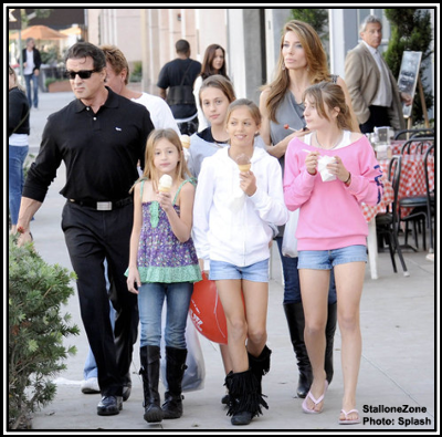 112809sly_family