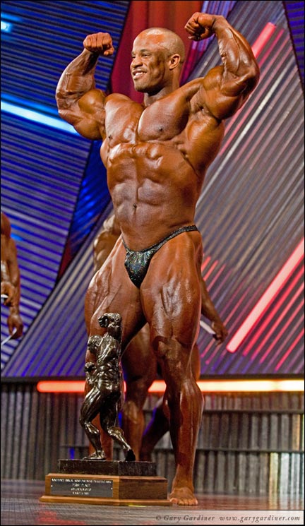 victor-martinez-winner-2007-arnold-classic