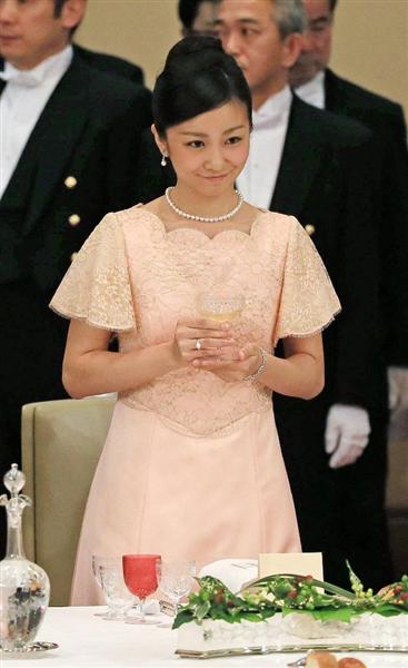 【画像】　佳子さま、初めて宮中晩餐会にご出席