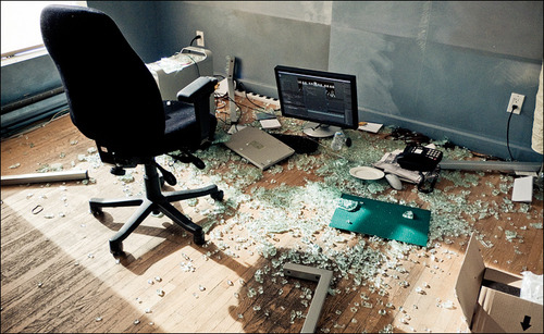 optix_broken_glass_table_01