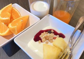 朝食ヨーグルト