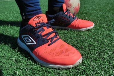 レビュー】 UMBRO クロスTRプレミア2 & ファースト 評価 (マルチ