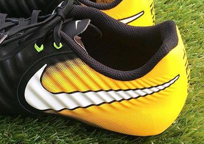 新品　ナイキ　ティエンポ　リゲラ　IV ナイキid Amazon | [ナイキ] ティエンポ スーパー リゲラ K-HGE AF W 343854 001